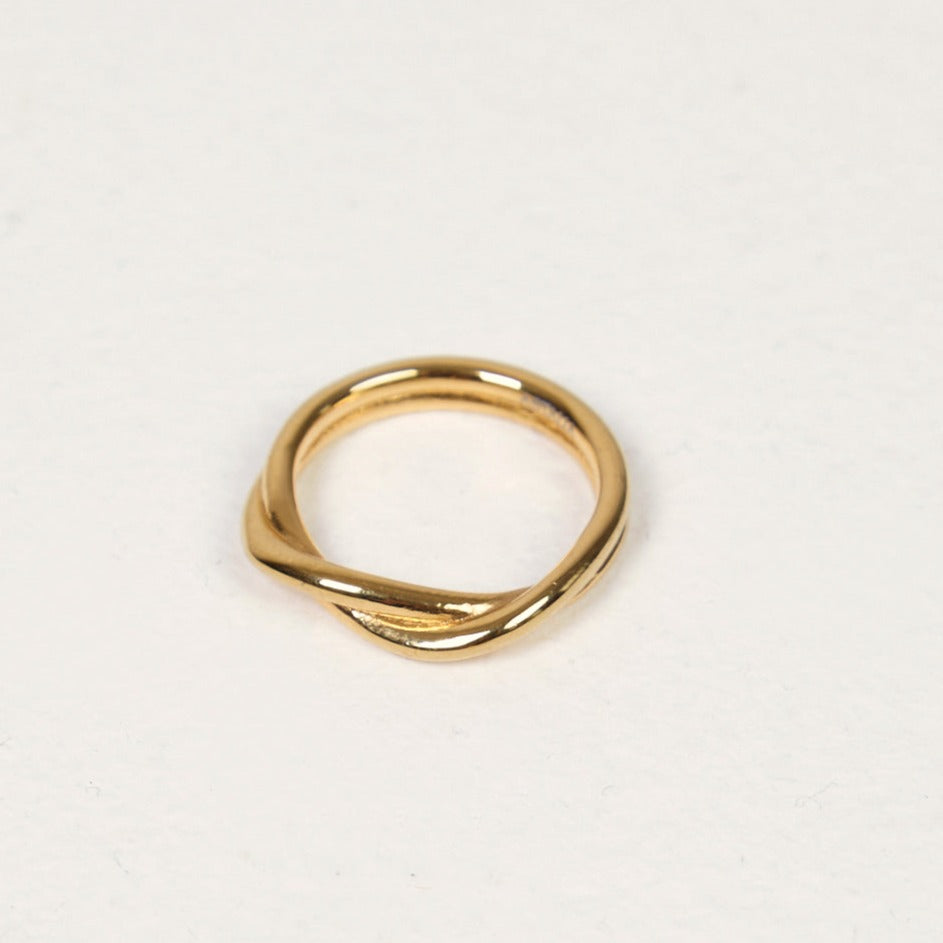 Plain Twisted Ring (Gold)