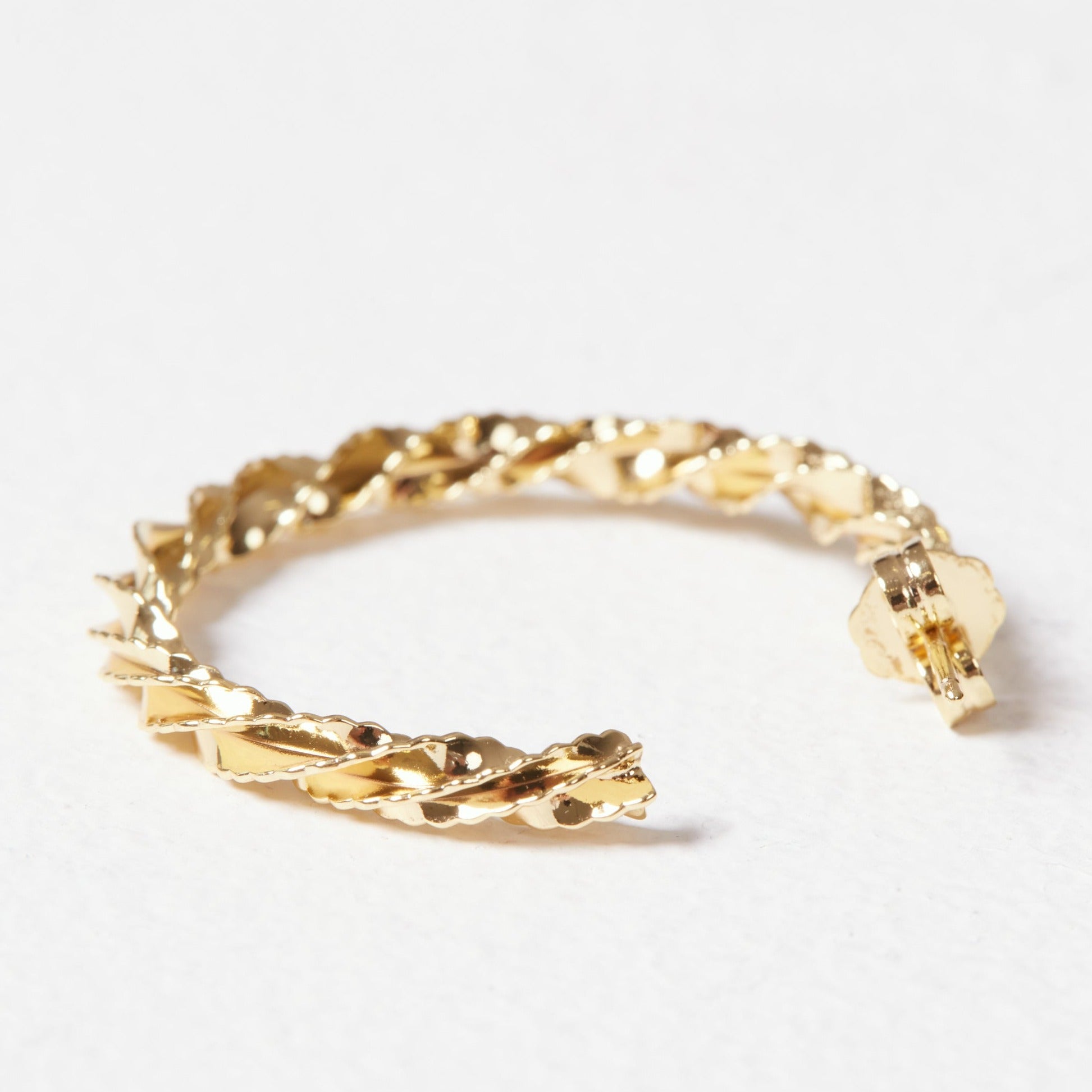 Twisted Hoop Earrings (Gold)