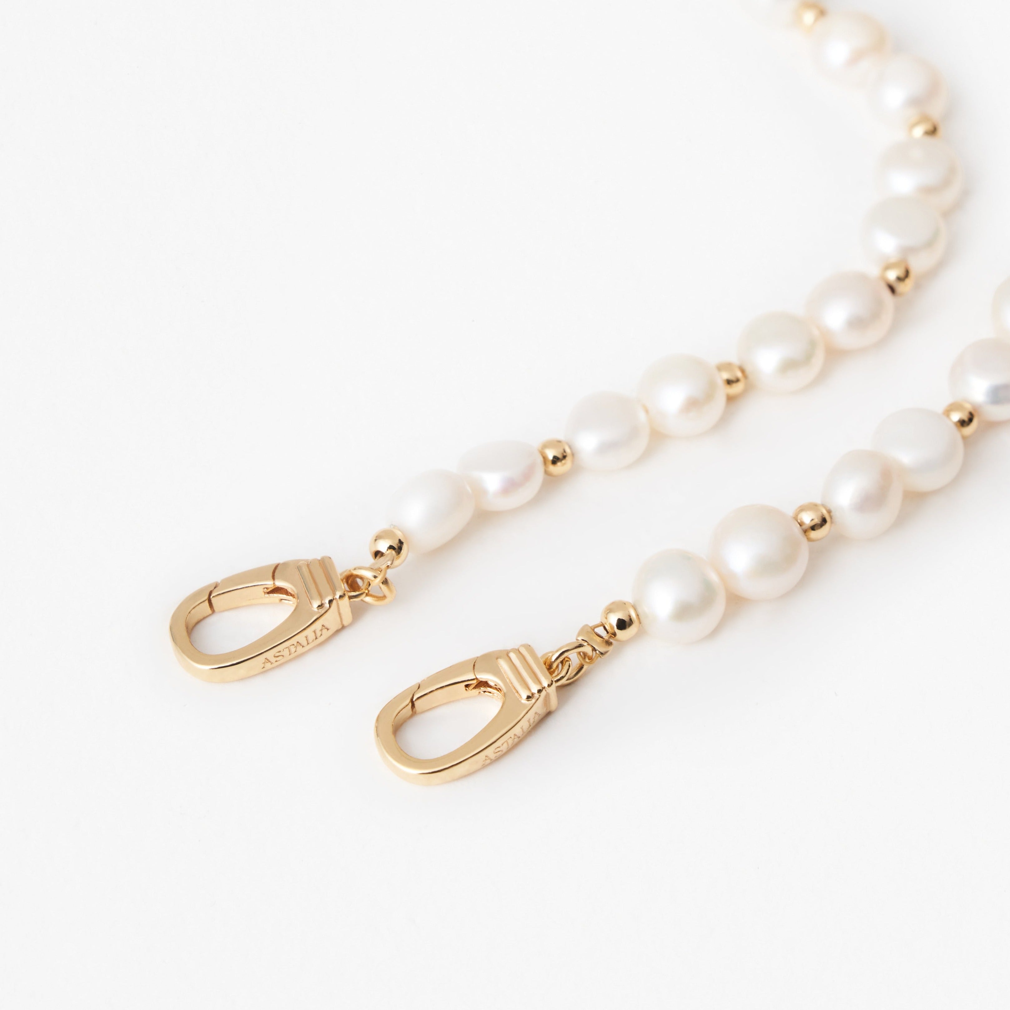 Freshwater Pearl Necklace (Gold)